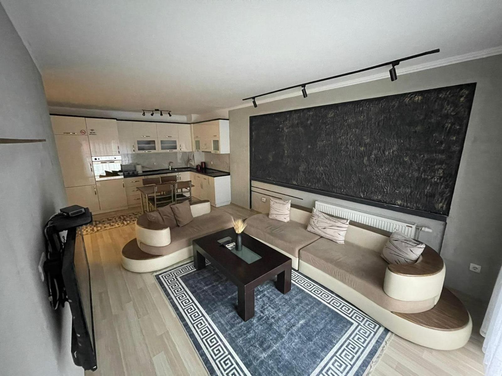 Prishtina Escape Apartments Pristina Extérieur photo